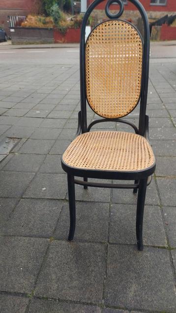 5 vintage Thonet stoelen n17 in hout met webbing rug en zit