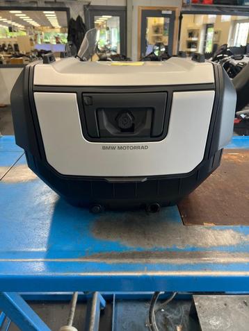 BMW R1300GS topkoffer beschikbaar voor biedingen