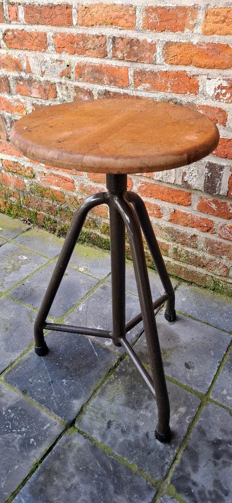 Vintage industriële kruk, Huis en Inrichting, Krukjes, Gebruikt, In hoogte verstelbaar, Ophalen of Verzenden