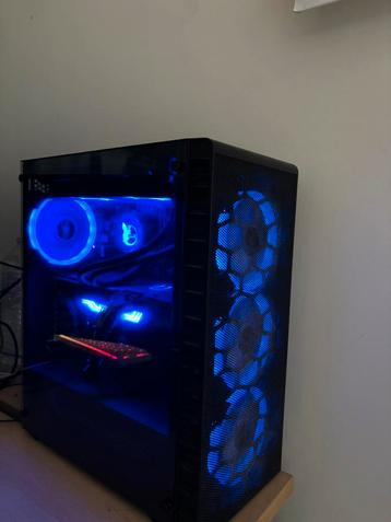Gaming pc beschikbaar voor biedingen