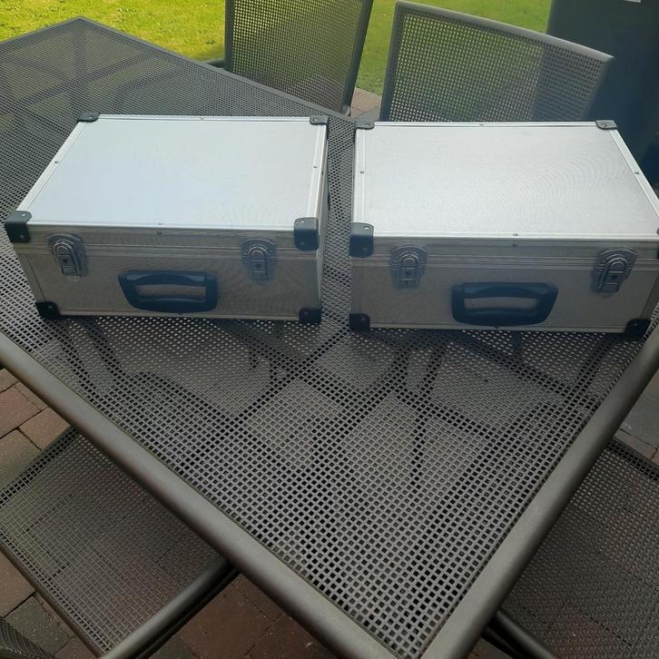 2 ALU KOFFERTJES ideaal voor CD´s. Z.g.a.n., Muziek en Instrumenten, Behuizingen en Koffers, Zo goed als nieuw, Overige instrumenten
