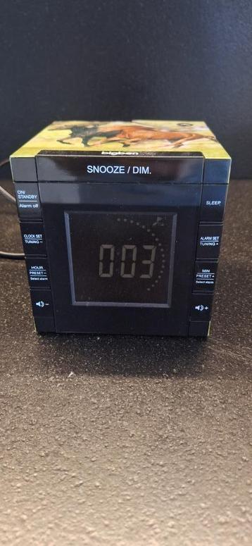 Bigben RR70 wekkerradio met projectie beschikbaar voor biedingen