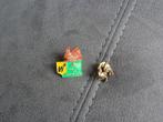 2 pin's sur la Wallonie, Collections, Enlèvement