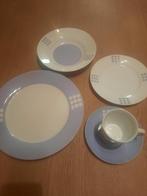 Servies wit/lila volledig 60 stuks, Huis en Inrichting, Keuken | Servies, Ophalen, Bord(en)
