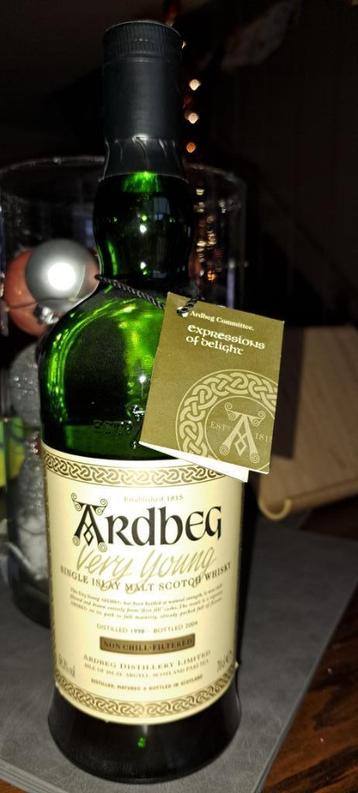 Fles whisky 'Very Young' Ardbeg beschikbaar voor biedingen