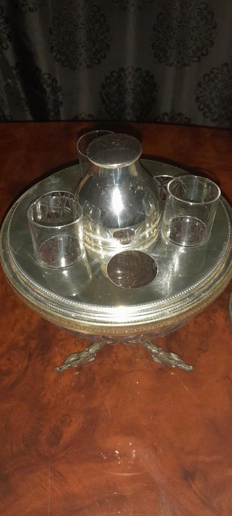 Crystal globe bar met shaker en 3 glazen voor sterke drank, Antiek en Kunst, Antiek | Schalen, Ophalen