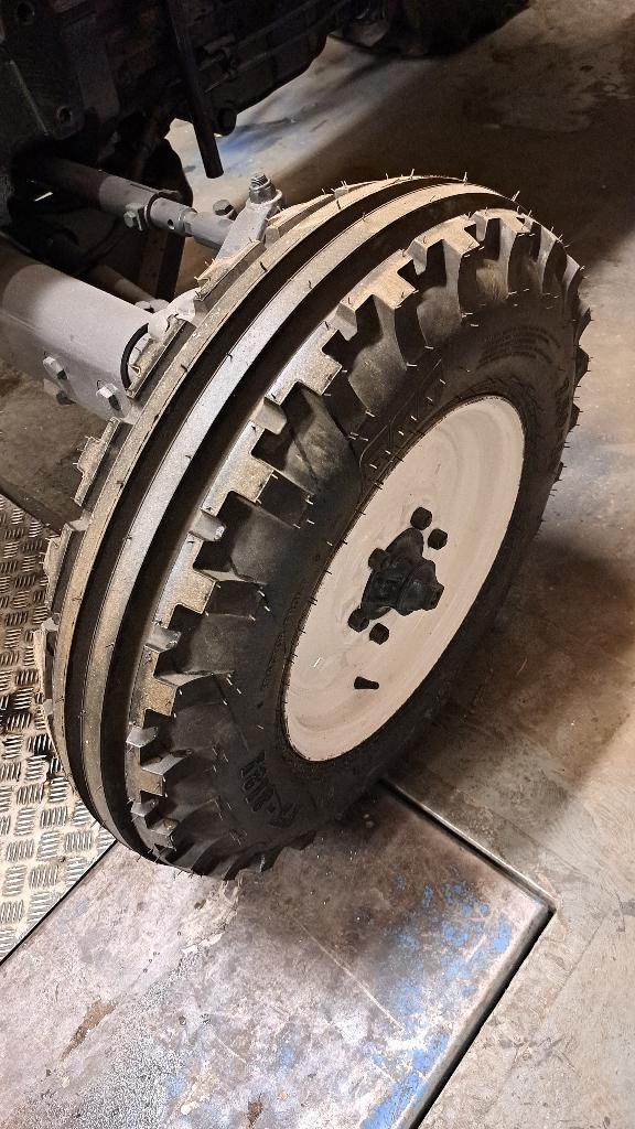 Tractor wielen BKT 7.5 x 16, Zakelijke goederen, Landbouw | Onderdelen | Banden, Velgen en Assen, Ophalen