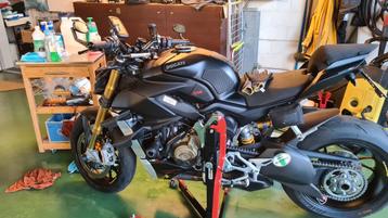 Ducati Streetfighter V4S Stealth Black '21 parfait avec ++40