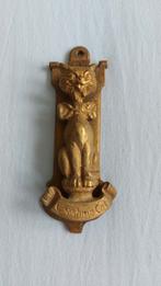 Bronzen deurklopper, Ophalen
