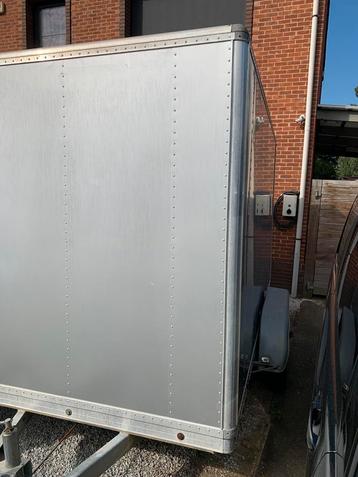 Gesloten Alu aanhanger mtm 2 ton. Afsluitbaar beschikbaar voor biedingen