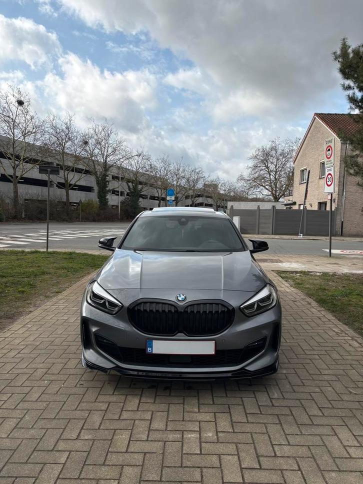 Bmw 118i *pano dak* *m135i look*, Auto's, BMW, Particulier, 1 Reeks, ABS, Achteruitrijcamera, Adaptive Cruise Control, Airconditioning