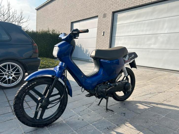 Honda wallaroo, Fietsen en Brommers, Brommers | Tomos, Zo goed als nieuw, Ophalen