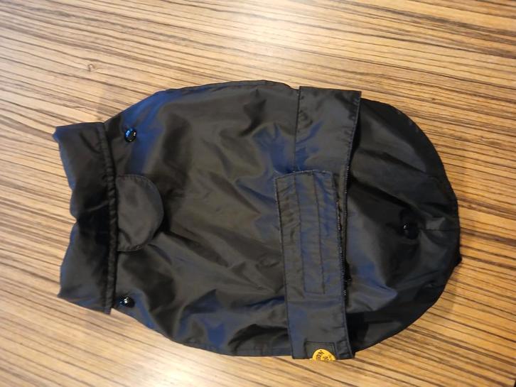 Regenjas the dog fashion teckel, Dieren en Toebehoren, Hondenkleding, Nieuw, Hondenjas, Ophalen