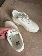 Dansschoenen, Enlèvement