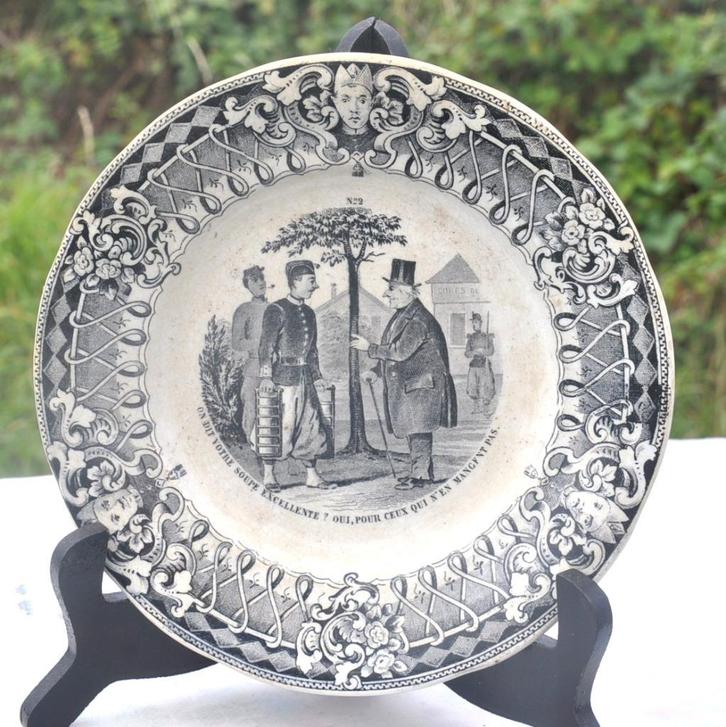 assiette Creil et Montereau n 22 avec decor et texte, Antiek en Kunst, Antiek | Wandborden en Tegels, Ophalen of Verzenden