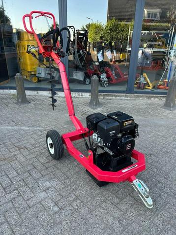 Hydraulische grondboor/pendelboor/benzine grondboor beschikbaar voor biedingen