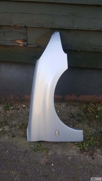 Peugeot 206 gti / cc breed voorscherm rechts kleur EYLC €75 beschikbaar voor biedingen