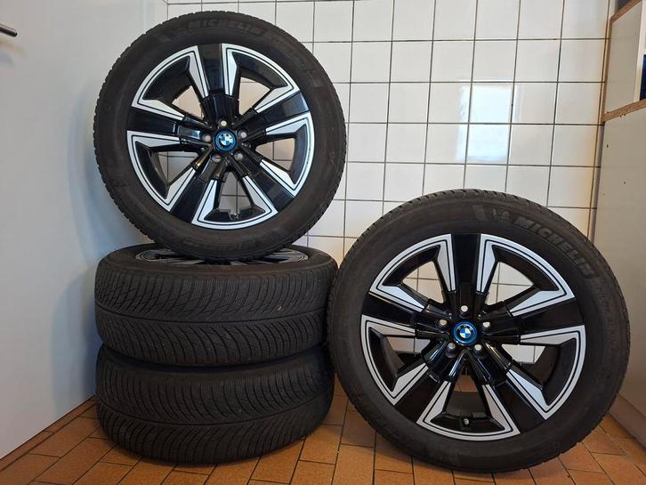 BMW IX3 G08 X3 G01 X4 G02 19 inch 842 winterbanden BTW, Auto-onderdelen, Banden en Velgen, Banden en Velgen, Winterbanden, 19 inch