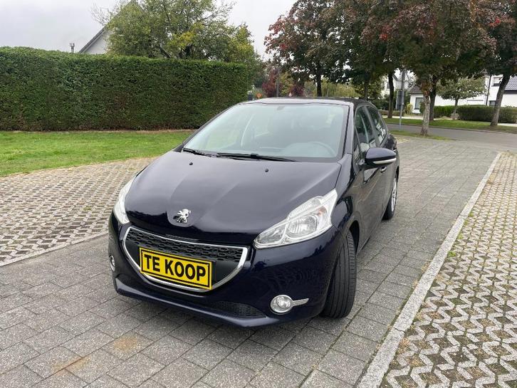 peugeot 208, Auto's, Peugeot, Bedrijf, ABS, Airbags, Boordcomputer, Centrale vergrendeling, Elektrische ramen, Isofix, Metaalkleur
