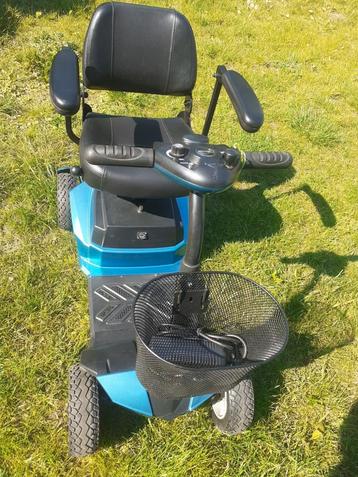  Scootmobiel vivo met  goede  batterijen demonteerbaar in 5  beschikbaar voor biedingen