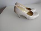 Mooie pumps, Kleding | Dames, Ophalen of Verzenden, Zo goed als nieuw, Pumps