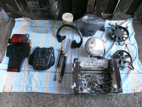 Pièces motos divers toutes marques grand tri a petit prix, Motoren, Onderdelen | Merk-onafhankelijk, Gebruikt, Ophalen of Verzenden