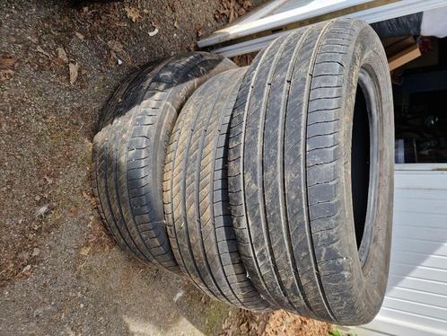 pneus 205/60R16 92H, Auto-onderdelen, Banden en Velgen, Band(en), Zomerbanden, 16 inch, 205 mm, Personenwagen, Gebruikt, Ophalen