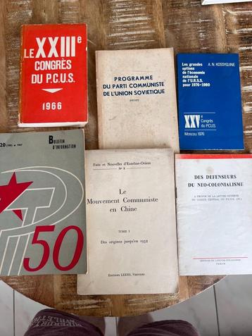 Pakket boeken rond communisme franstalig beschikbaar voor biedingen