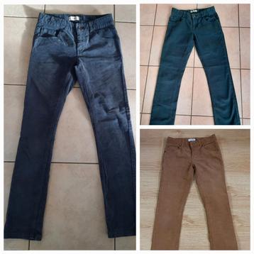 2x velours broeken, 1x groene jeans CKS maat 140 of 10 jaar disponible aux enchères