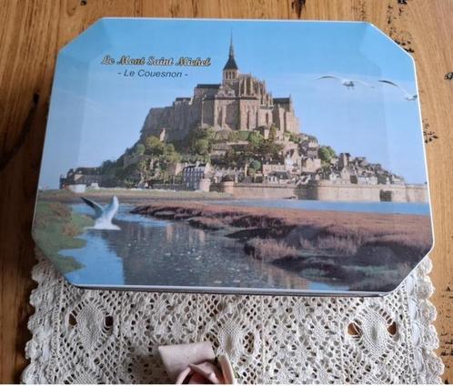 Achthoekig Frans blik, Le Mont Saint Michel , Normandië, Verzamelen, Blikken, Gebruikt, Koek(jes), Overige merken, Ophalen of Verzenden