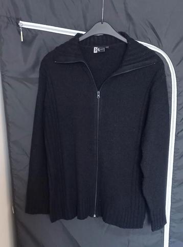 Dames vest maat 50/52. beschikbaar voor biedingen