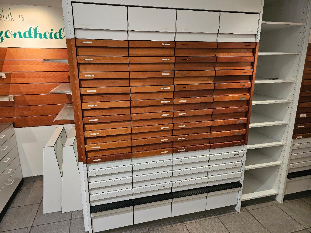 Apotheek kasten, Ophalen, Gebruikt