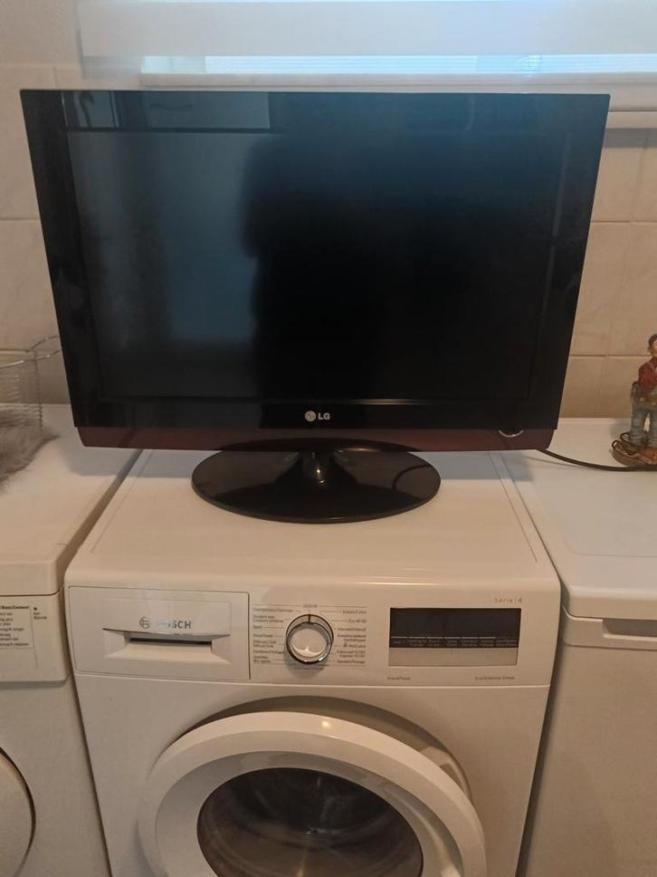 LG televisie met ingebouwde dvd speler en afstandbediening, Audio, Tv en Foto, Televisies, Zo goed als nieuw, 60 tot 80 cm, LG