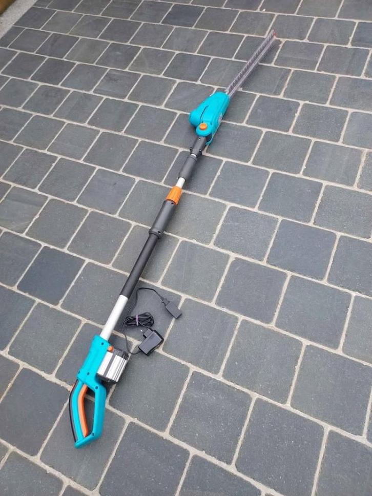 Telescopische heggenschaar GARDENA, Tuin en Terras, Heggenscharen, Zo goed als nieuw, Accu, Ophalen