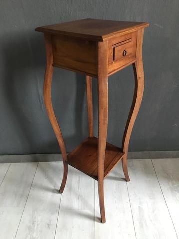 Vintage eiken plantentafel piedestal beschikbaar voor biedingen