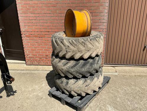 JCB 3x tractorband + 4x velg, Zakelijke goederen, Landbouw | Onderdelen | Banden, Velgen en Assen