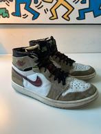 Air Jordan 1 High Zoom Comfort Neutral Olive maat 44, Kleding | Heren, Schoenen, Ophalen, Overige kleuren, Zo goed als nieuw, Sneakers