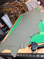 Groene mijl leer lap 1,5 mm dikte heel soepel, Hobby en Vrije tijd, Ophalen of Verzenden