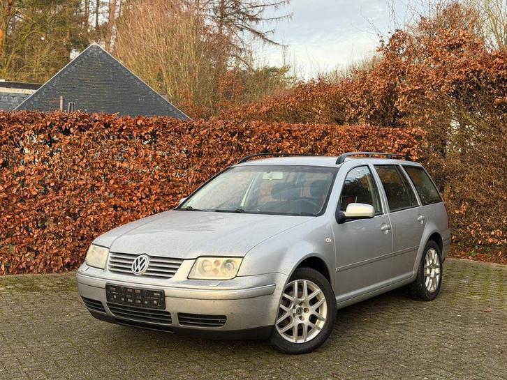 Vw Bora 1.6 16v Essence Xénon / Airco / Webasto / ct ok, Autos, Volkswagen, Entreprise, Bora, ABS, Airbags, Air conditionné, Alarme