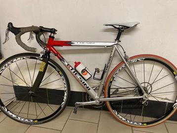 Racefiets  beschikbaar voor biedingen