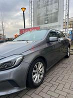 Mercedes Benz A klaase 180D 78000 Km 2018, Auto's, Voorwielaandrijving, 4 cilinders, Leder en Stof, 5 deurs