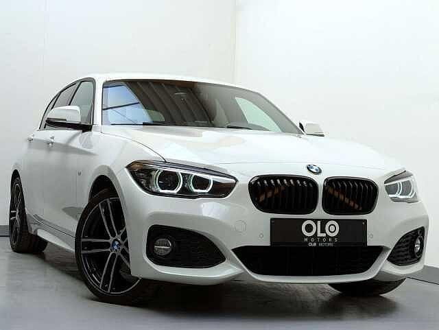 BMW 120 iA Pack M - NAVI-LED-CRUISE-RADARS-GARANTIE, Auto's, BMW, Bedrijf, 1 Reeks, ABS, Airbags, Airconditioning, Bluetooth, Boordcomputer