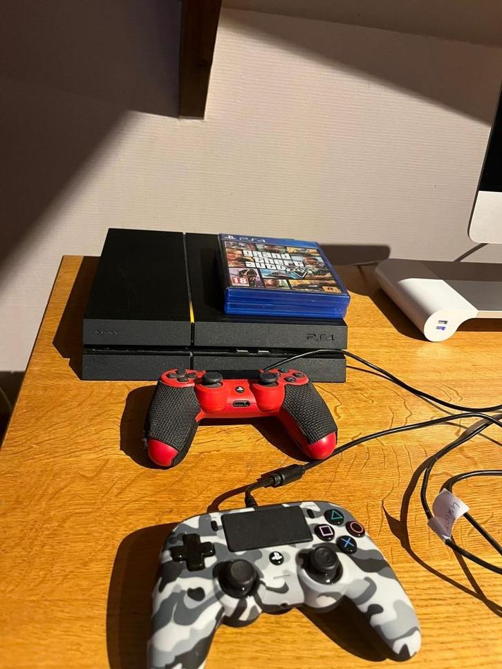 PS4, Games en Spelcomputers, Spelcomputers | Sony PlayStation 4, Gebruikt, Original, 1 TB, Met 2 controllers, Met games, Ophalen