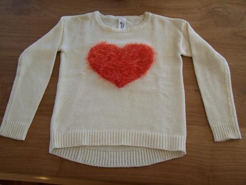 Schattige meisjestrui met hartje, Kinderen en Baby's, Kinderkleding | Maat 146, Zo goed als nieuw, Meisje, Trui of Vest, Ophalen of Verzenden