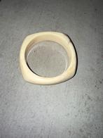 Bracelet Shein beige, Bijoux, Sacs & Beauté, Bracelets, Enlèvement ou Envoi, Neuf, Beige, Synthétique ou Plastique