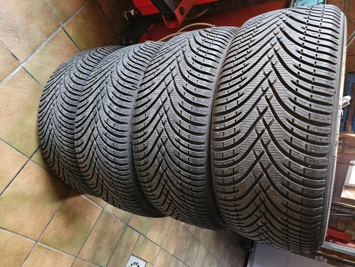 Winterbanden 215/55/R18 Kleber, Auto-onderdelen, Banden en Velgen, Band(en), Winterbanden, 18 inch, 215 mm, Personenwagen, Gebruikt