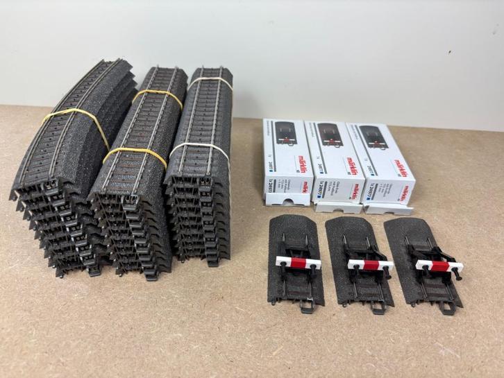 Märklin H0 — 24130/24172/24188/24977 — Set van 33 rails, Hobby en Vrije tijd, Modeltreinen | H0, Zo goed als nieuw, Rails, Wisselstroom