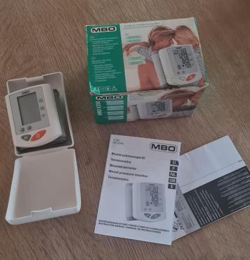bloeddrukmeter beschikbaar voor biedingen