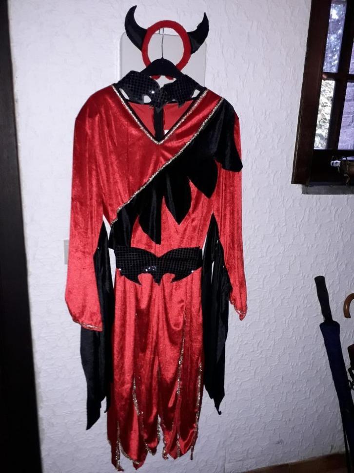 robe de diablesse, Hobby en Vrije tijd, Feestartikelen, Zo goed als nieuw, Kostuum, Ophalen of Verzenden