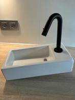 CLOU - lave mains avec robinette ( toilette), Ophalen, Gebruikt, Glas, Kraan